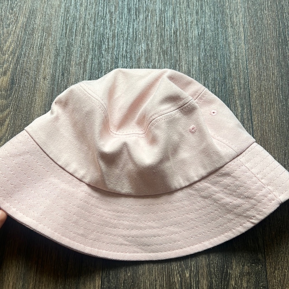Parisienne et Alors Bucket Hat